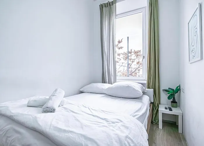 Private In Comfy 6-bedroom Near Millennium Appartement *