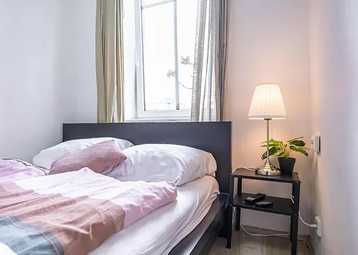 Private In Comfy 6-bedroom Near Millennium Appartement *