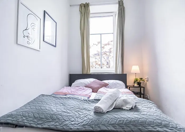 Private In Comfy 6-bedroom Near Millennium Wenen