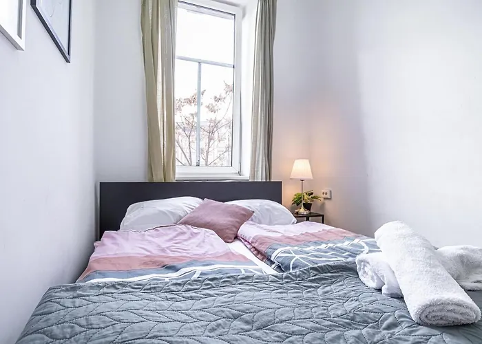 Private In Comfy 6-bedroom Near Millennium Appartement *