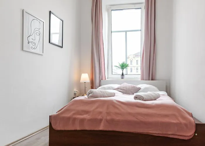 Private In Comfy 6-bedroom Near Millennium Appartement *