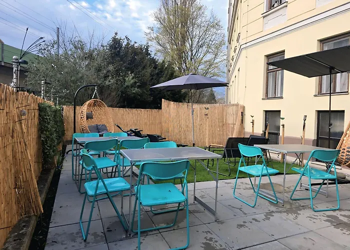 Appartement Private In Comfy 6-bedroom Near Millennium